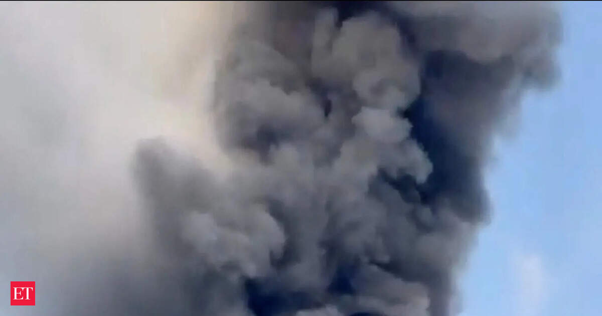 Sulphur fire forces evacuation in Adelaide industrial area