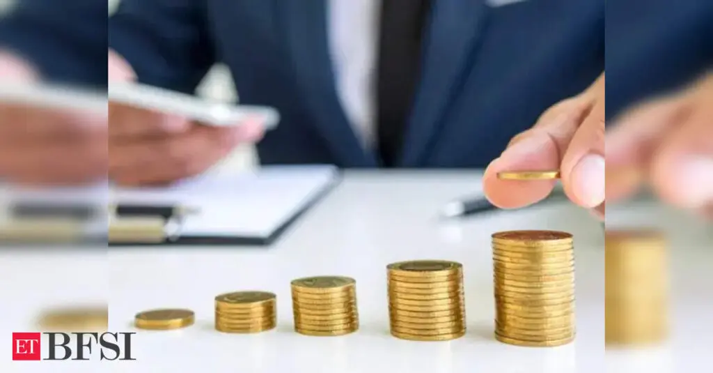 Bank deposits grow 5 times faster than accounts, report shows