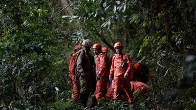 Rio sightseeing helicopter crash kills pilot, three Colombian sisters