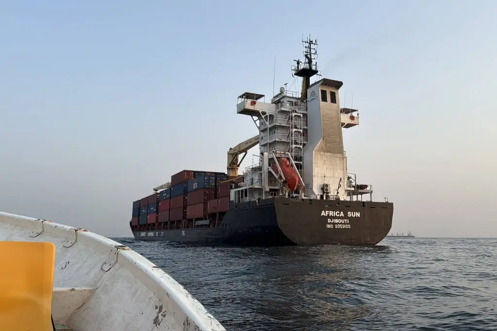 Somali pirates hijack US-sanctioned oil tanker with 16 Indians
