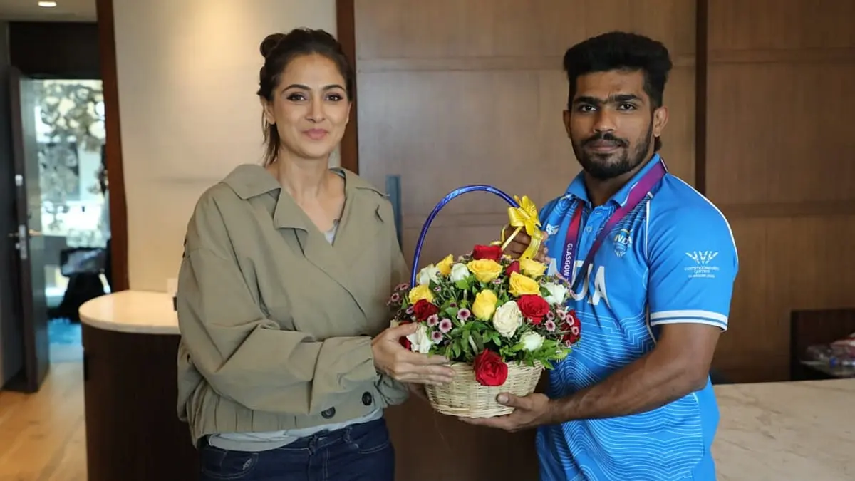 Simran meets Commonwealth Games silver medallist Raja Muthupandi