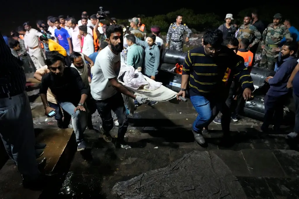 Gujarat bridge collapse death toll rises to 134, criminal case filed