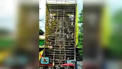 Hyderabad readies giant clay Ganapathi idols for Chaturthi