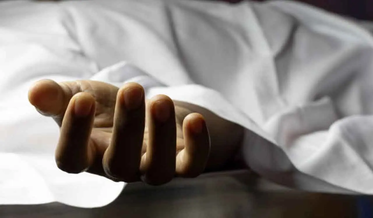 Minor girl's body found in suitcase in Delhi Burari, relative arrested