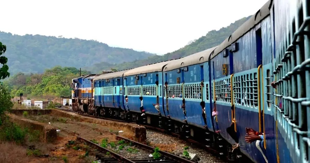 South Western Railway launches 14-day food safety drive, warns vendors