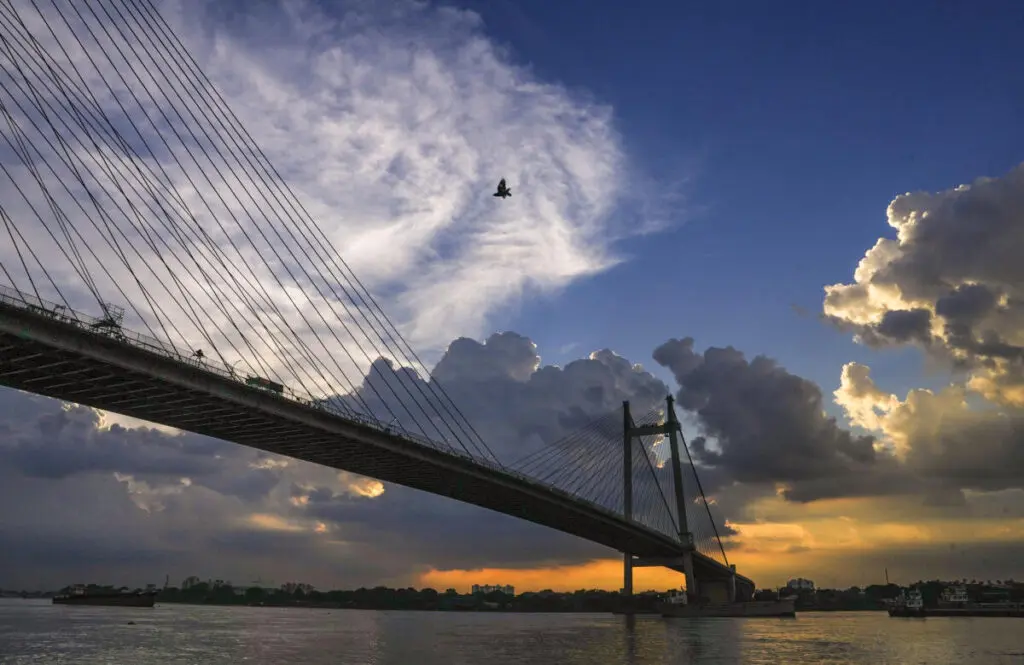 Monsoon, Tiranga and eclipse: photos from across India, world