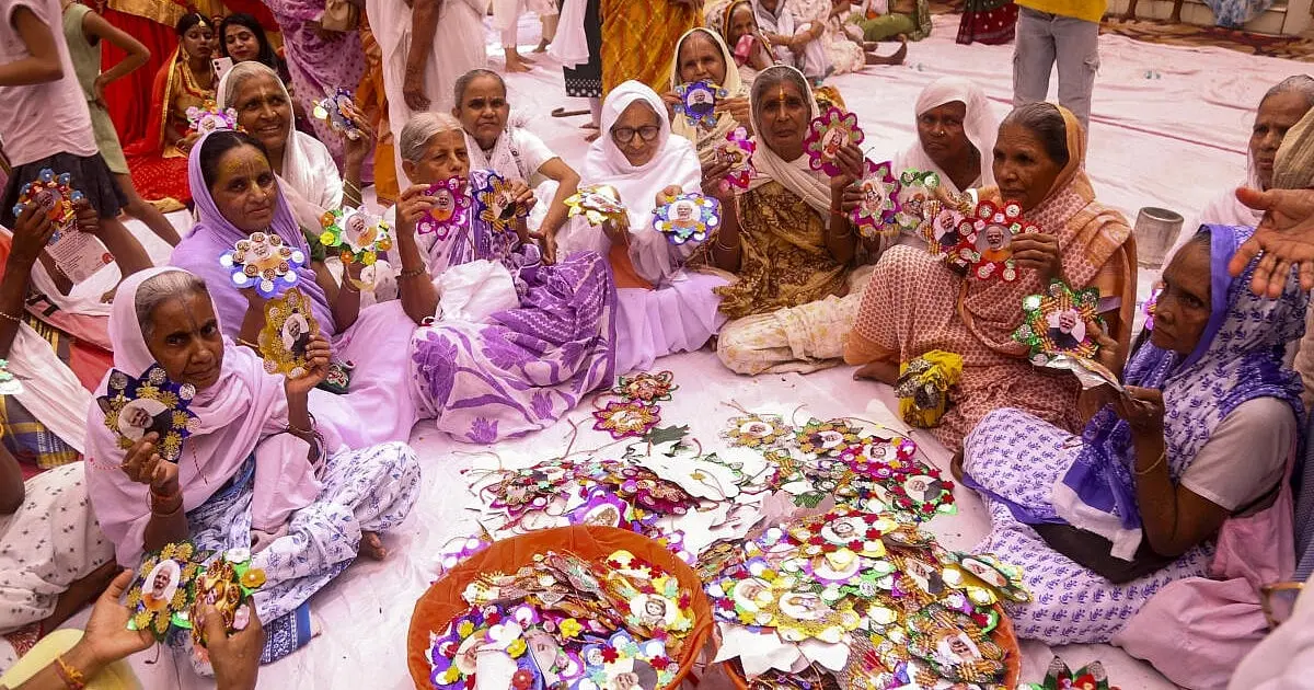 Vrindavan widows make 1,100 rakhis for PM Modi