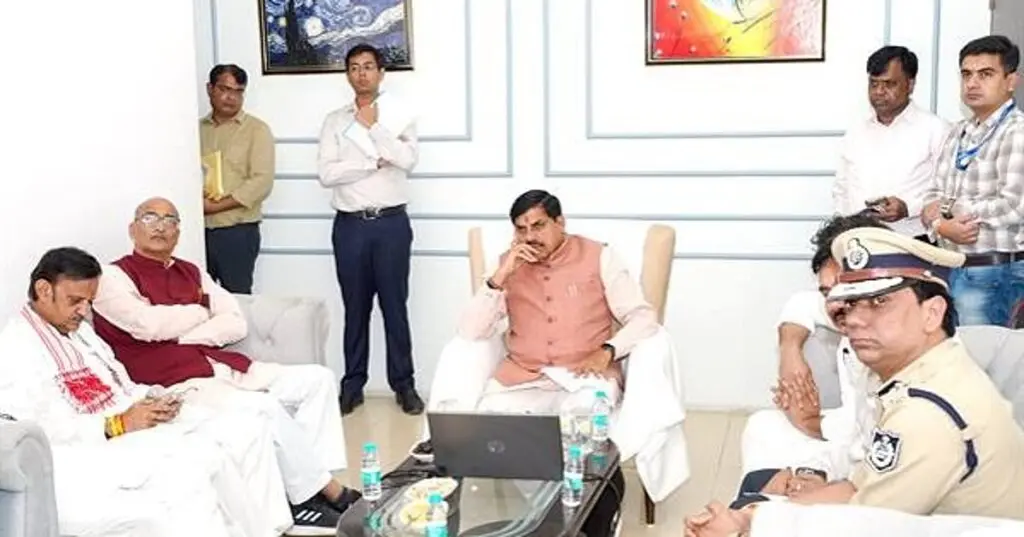 Madhya Pradesh CM makes flood relief top priority, orders medical camps