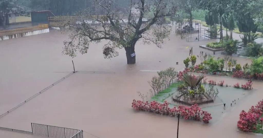 Heavy rain inundates Kodagu, Triveni Sangama overflows