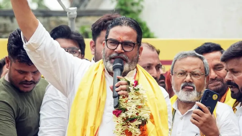 Prashant Kishor promises 10,000 jobs for Bankipur youth