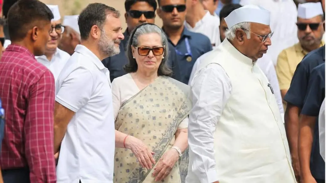 Congress Limits Vande Mataram Singing to First Two Stanzas
