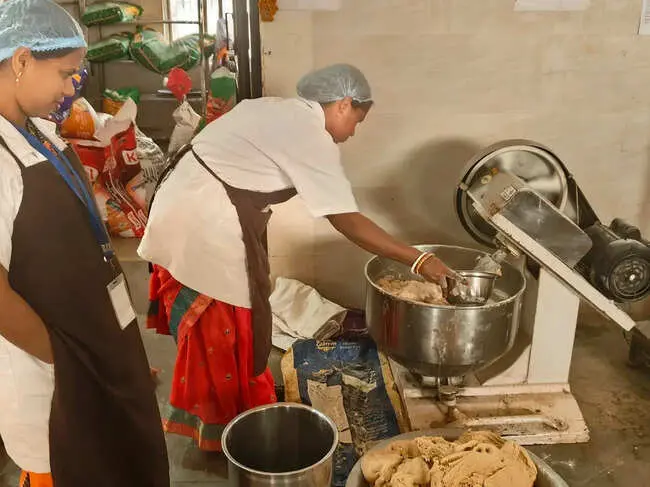 Odisha colleges told to cut cooking oil use in canteens