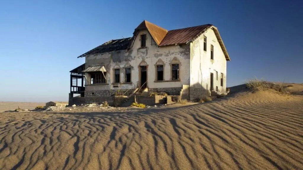 Namibia's diamond ghost town Kolmanskop buried by sand