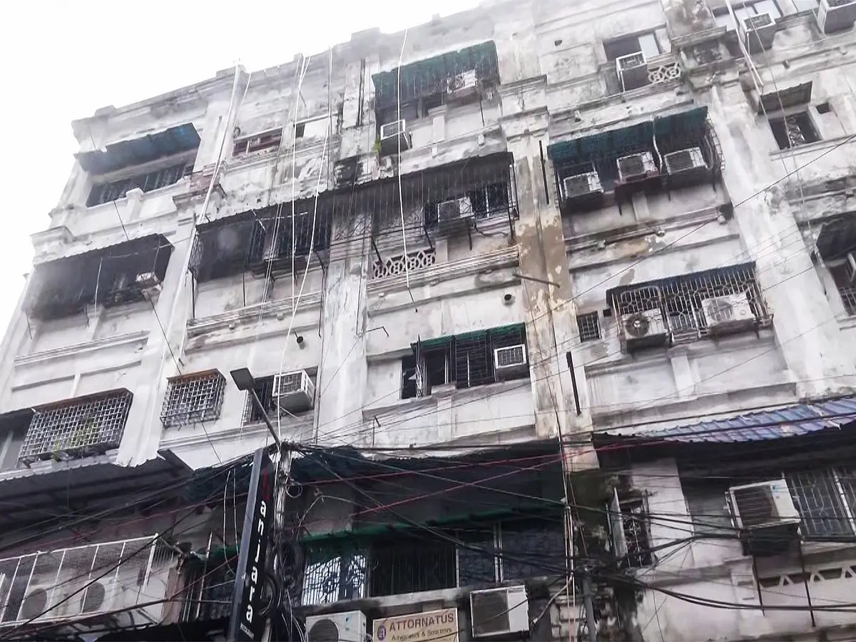 Five Bangladeshis among nine killed in Kolkata hotel fire