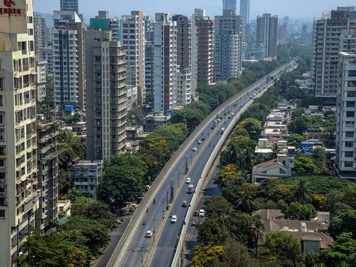 NRIs should not wait for first home purchase if ready