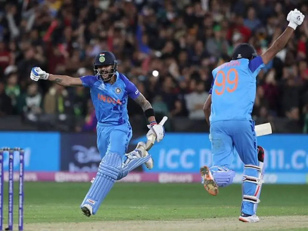 Kohli leads India to 4-wicket win over Pakistan in T20 World Cup