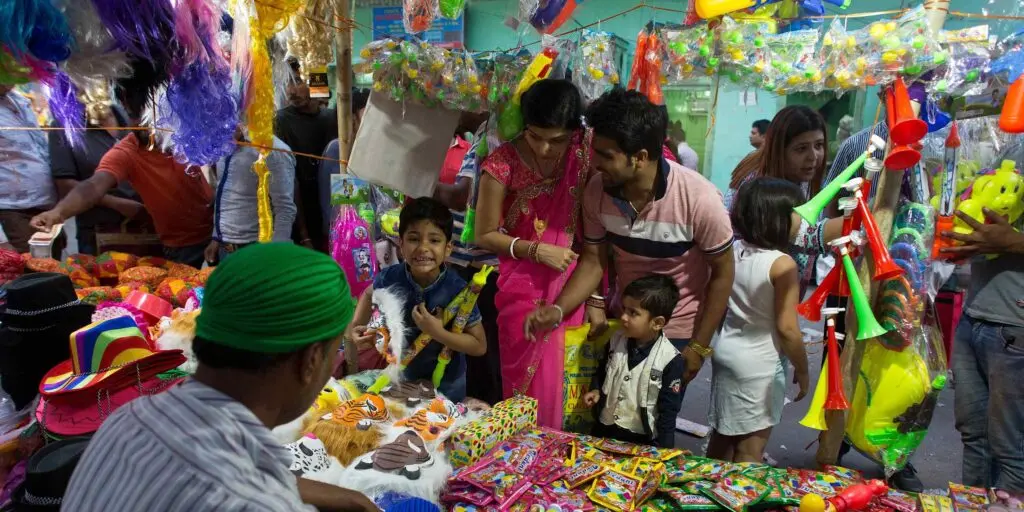 India’s small shopkeepers back Modi despite demonetisation pain