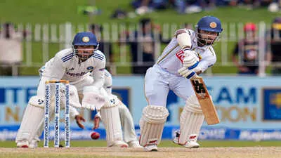 Sri Lanka reach 265/8, India still seek follow-on