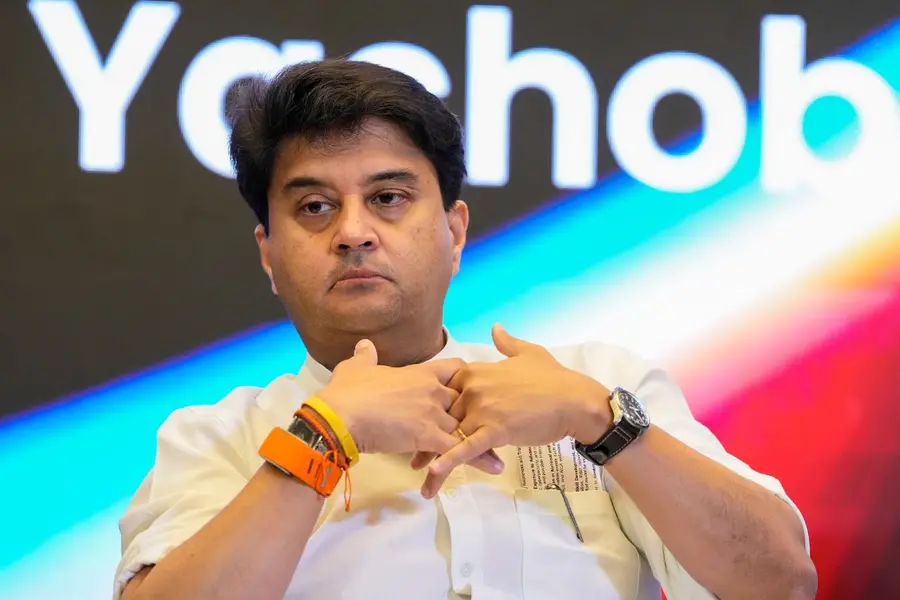 Opposing Vande Mataram is anti-national, says Scindia