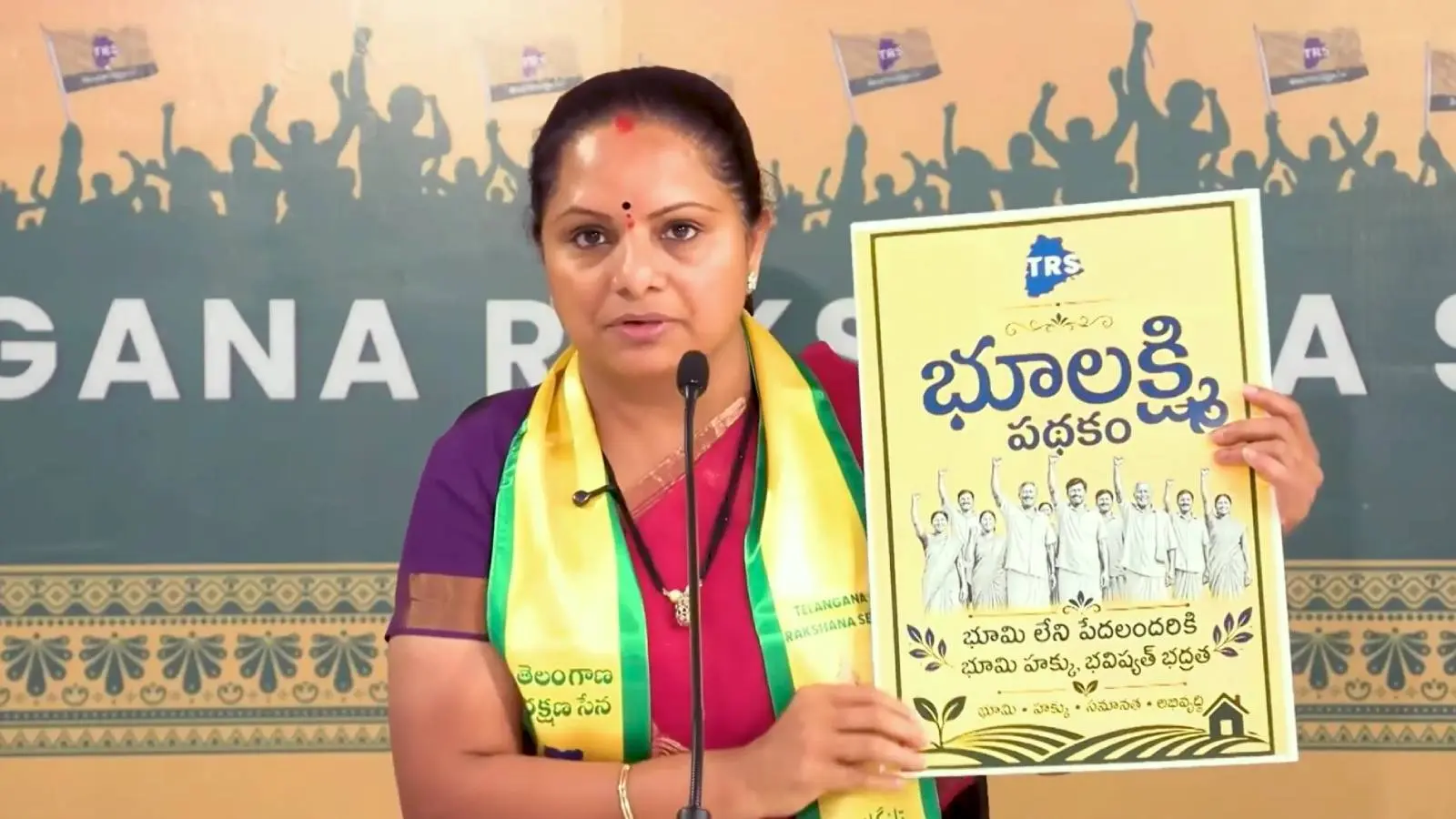 Kavitha promises 1 acre land per landless family in Telangana