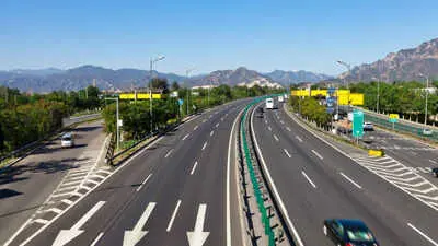 Weak soil, trapped water caused Lucknow-Kanpur Expressway failures: IIT probe