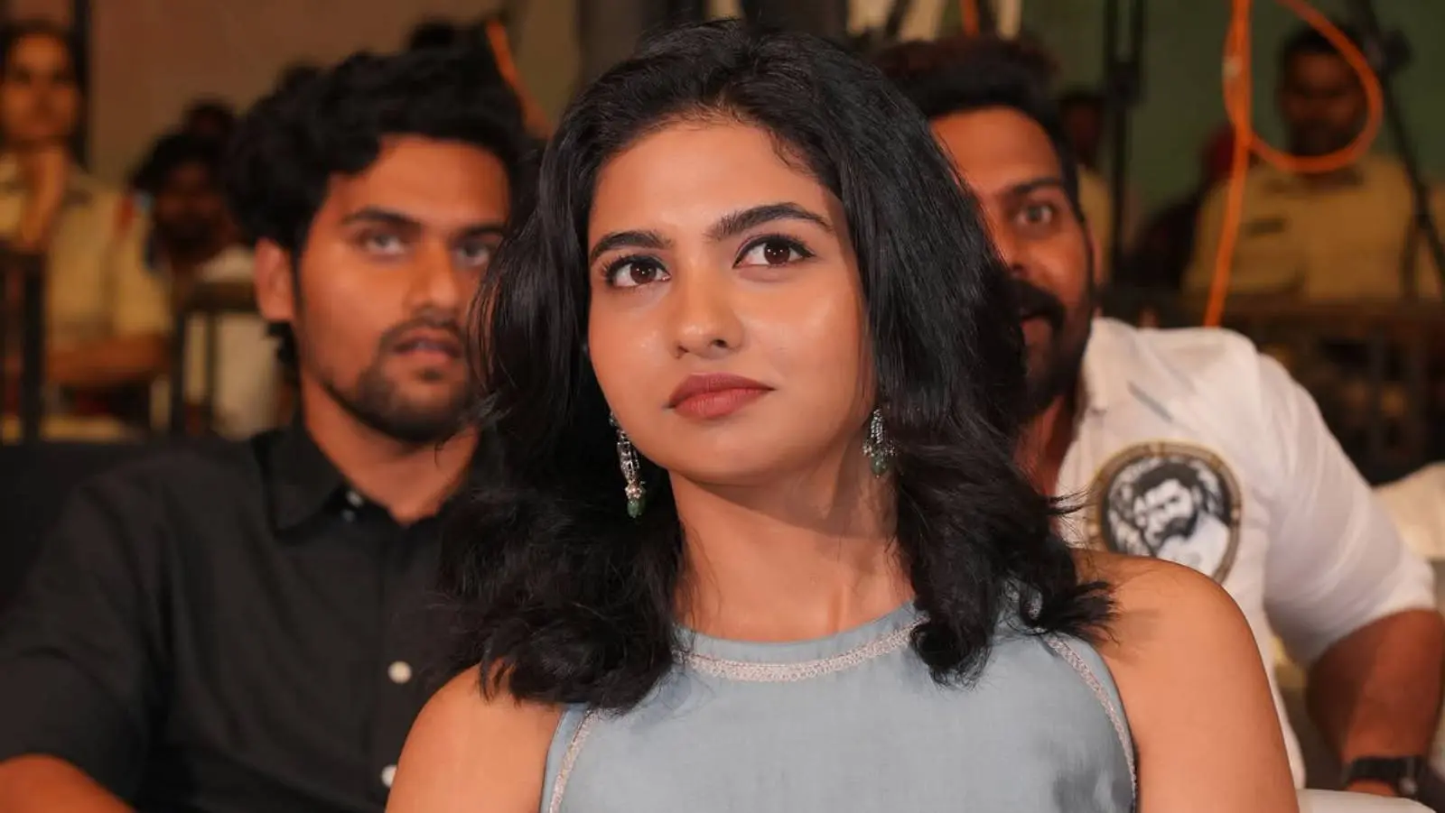 Mamitha Baiju viral meme sparks fan war with Pooja Hegde