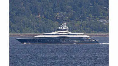Zuckerberg yacht booed after skiff rescue, crew cites radio mix-up