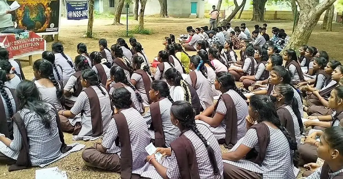 4,133 West Bengal schools have no students but 19,502 teachers: CAG
