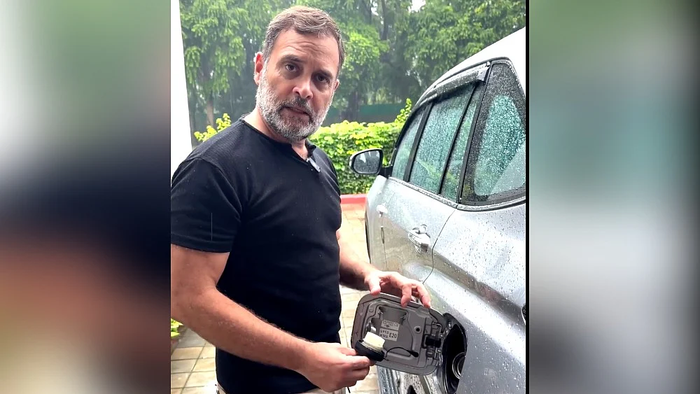 Rahul Gandhi vows Congress campaign against E20 petrol