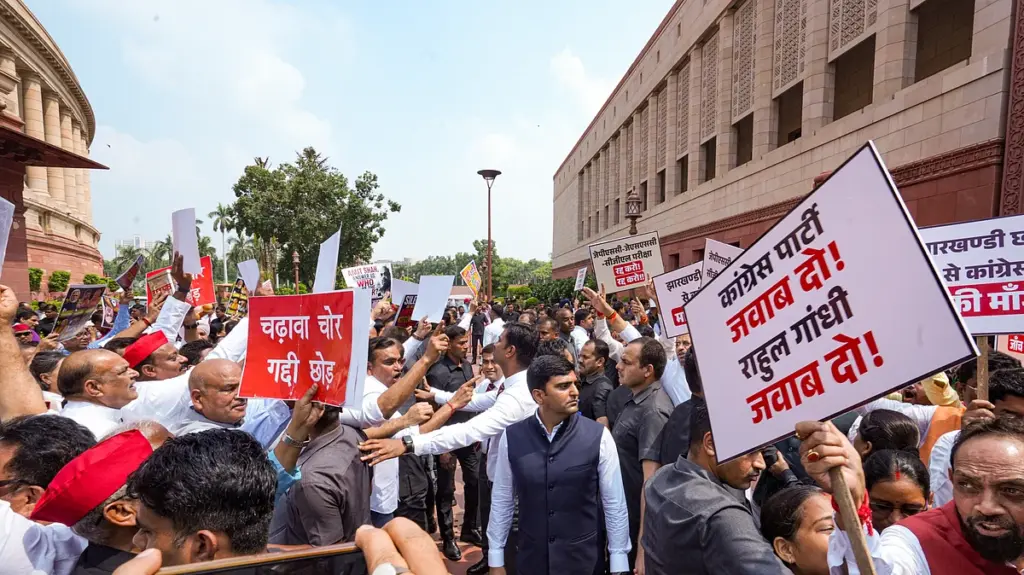 Opposition MPs reject Shah's debate, clash with NDA