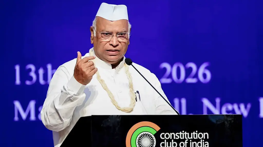 அருணாச்சலில் சீனா அத்துமீறல் என காங்கிரஸ் குற்றச்சாட்டு: அரசு மறுப்பு