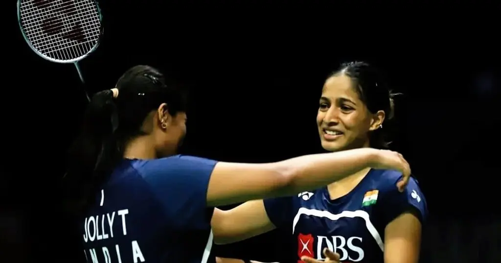 Treesa Jolly and Gayatri Gopichand assure India of first women's doubles medal at Worlds since 2011