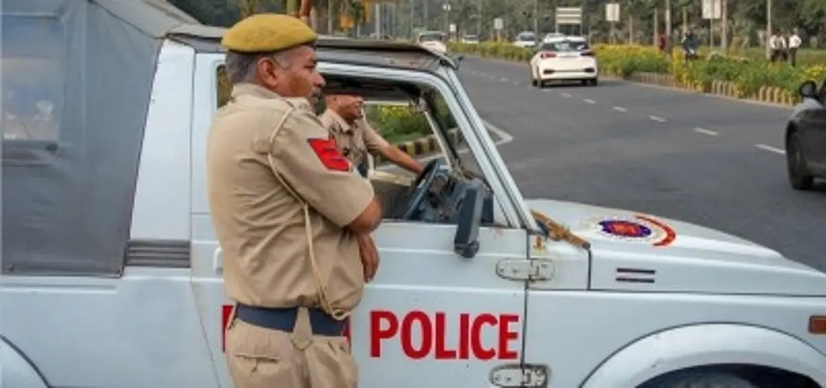 Man arrested for graffiti at Parliament Street police station during Rahul Gandhi protest