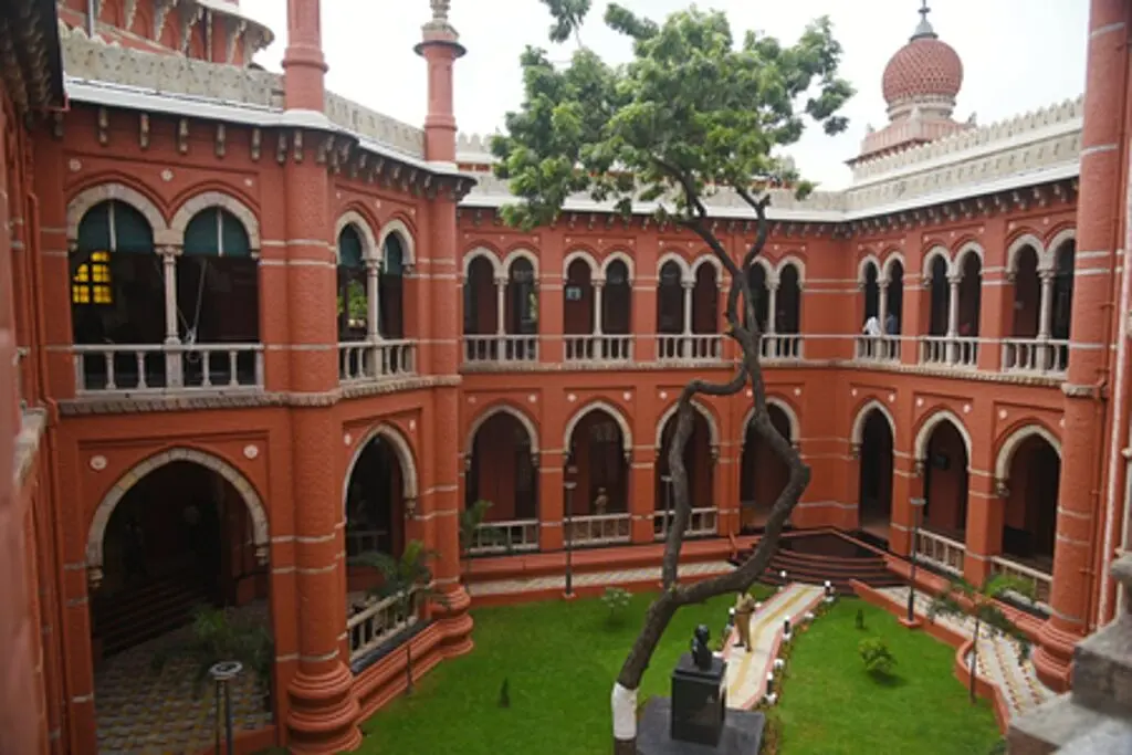 Madras High Court stays Tamil Nadu law to allow rosewood felling