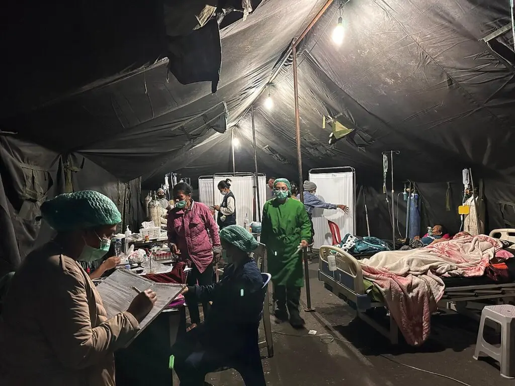 Indonesia earthquake death toll rises to 53, thousands displaced