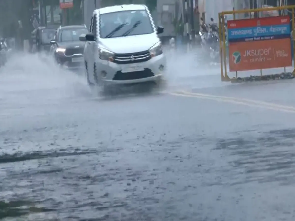 Odisha floods claim lives, damage roads and disrupt last rites