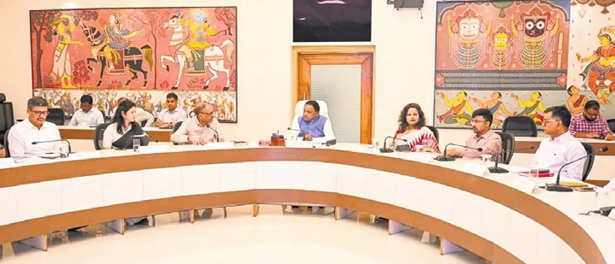 Majhi orders permanent traffic solution for Bhubaneswar-Cuttack