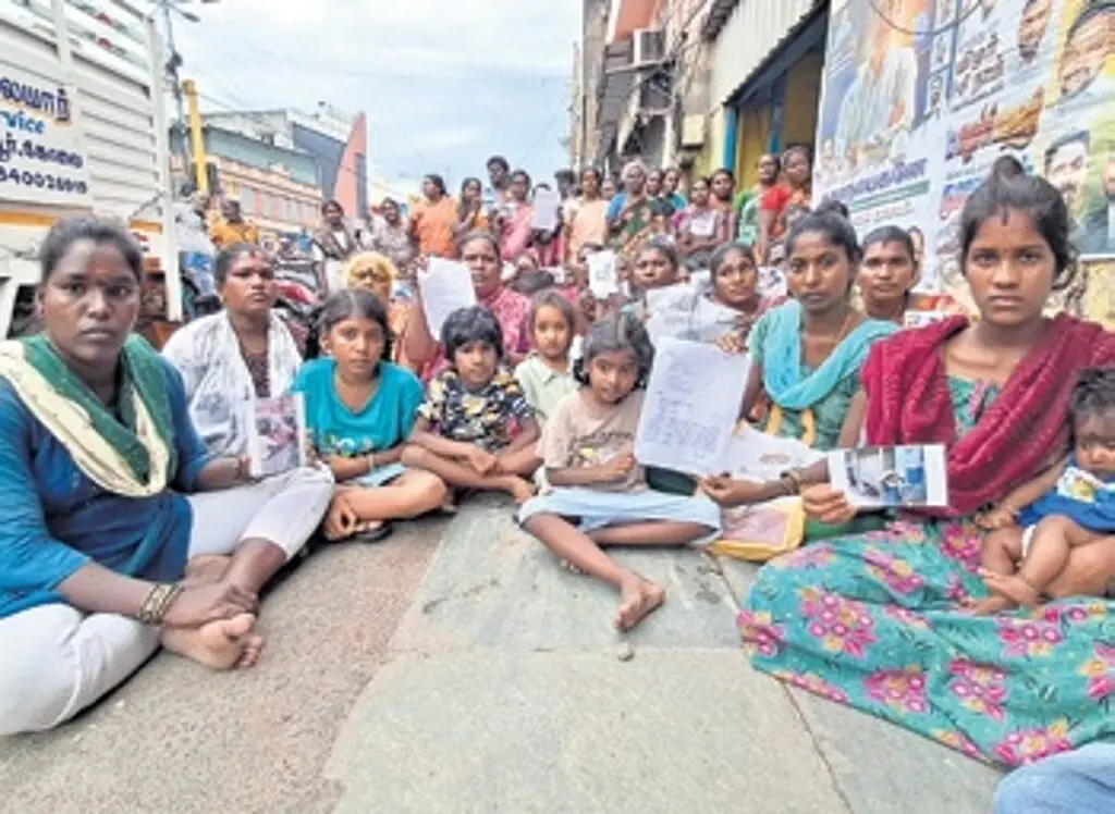 Over 100 homeless families protest in Chennai for permanent houses