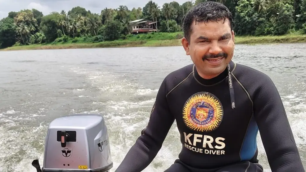 Fire officer-poet Remakanth wins Kerala Chief Minister's Fire Service Medal