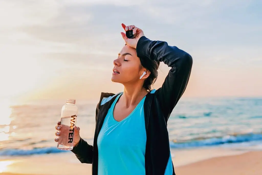 Desk jobs can mask chronic dehydration and kidney stone risk