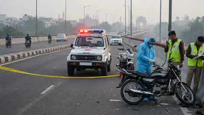 19-year-old dies in truck-hit motorcycle crash at Delhi's IP Flyover