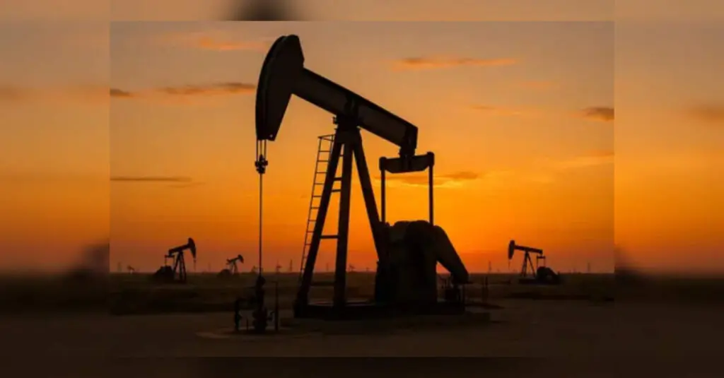 Oil India, ONGC diverge on crude output, refining rebounds