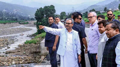 Omar promises Rajouri flood aid, land and central package