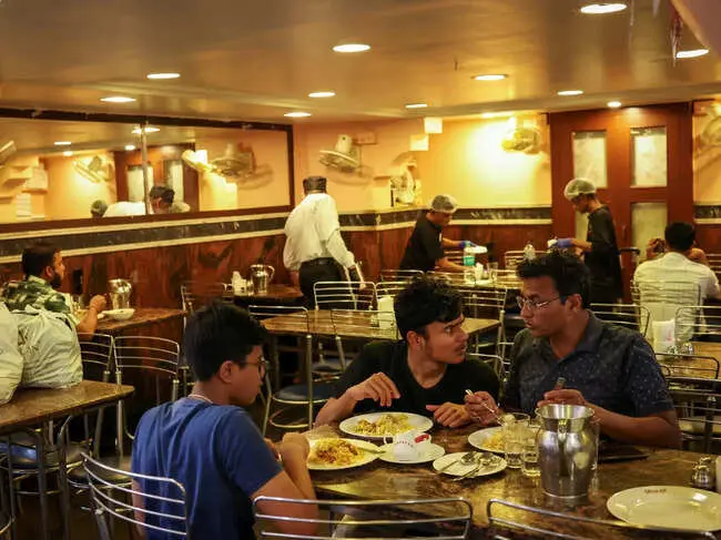 Group dining share rises to 43%, solo falls to 23%: Kantar