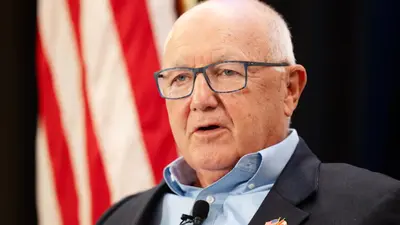 60,000 Canadians sign petition to expel US envoy Pete Hoekstra