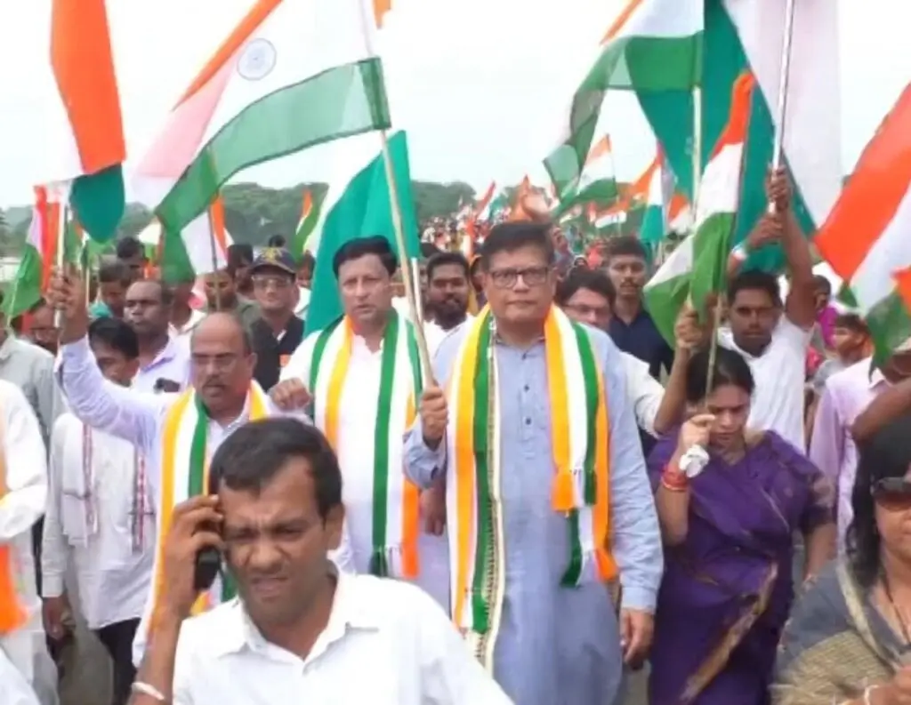 BJP Vice-President Baijayant Panda leads 2km rally in Kendrapara