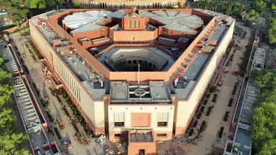 326 MPs, 14 CMs face criminal cases, report to SC shows