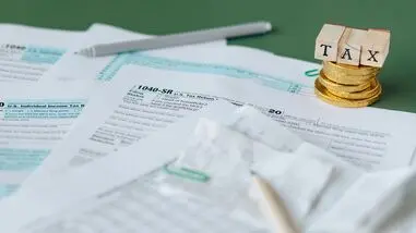 Parents' gifts to married daughter are tax-free but income from them is taxed