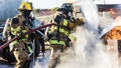 Large fire in downtown Dallas sends smoke across multiple cities