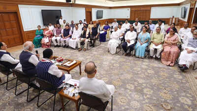 Modi advises MPs to avoid lobbyists and Lutyens' web
